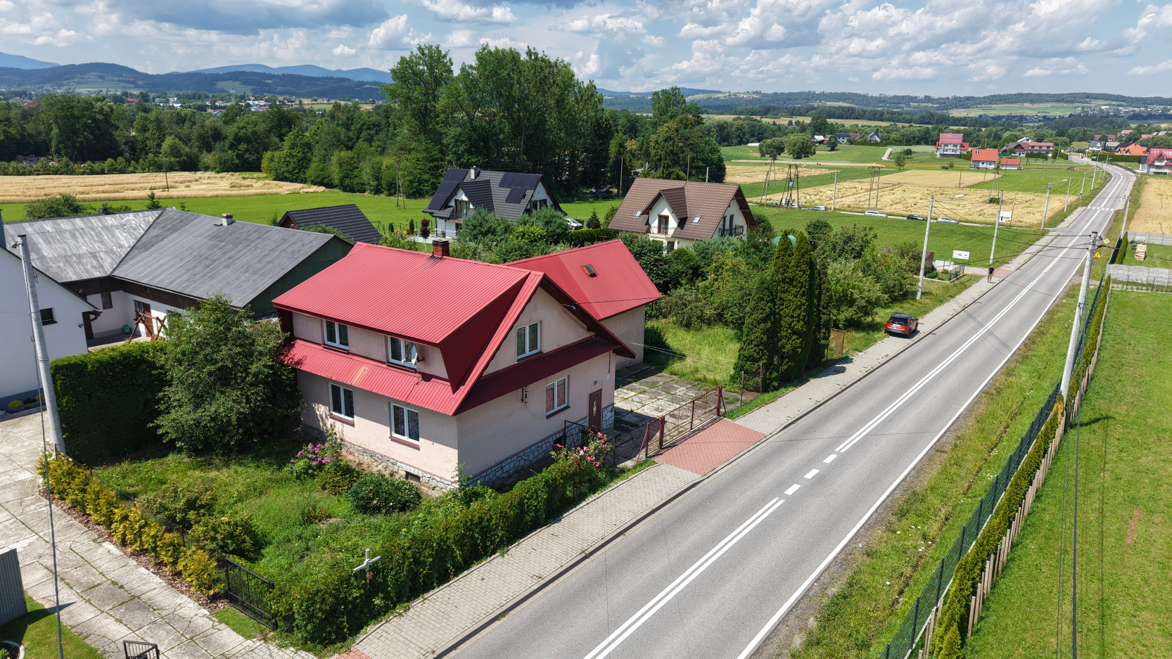 Dom w centrum komunikacyjnym w Spytkowicach